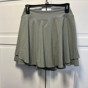NWT CRZ YOGA Sports Skort Size Women’s Large Color Gray